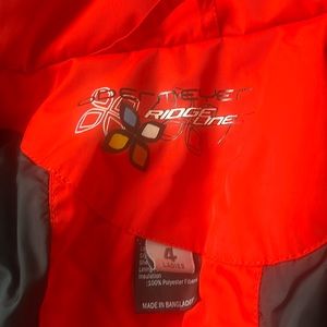 Obermeyer women’s ski/snowboard coat.